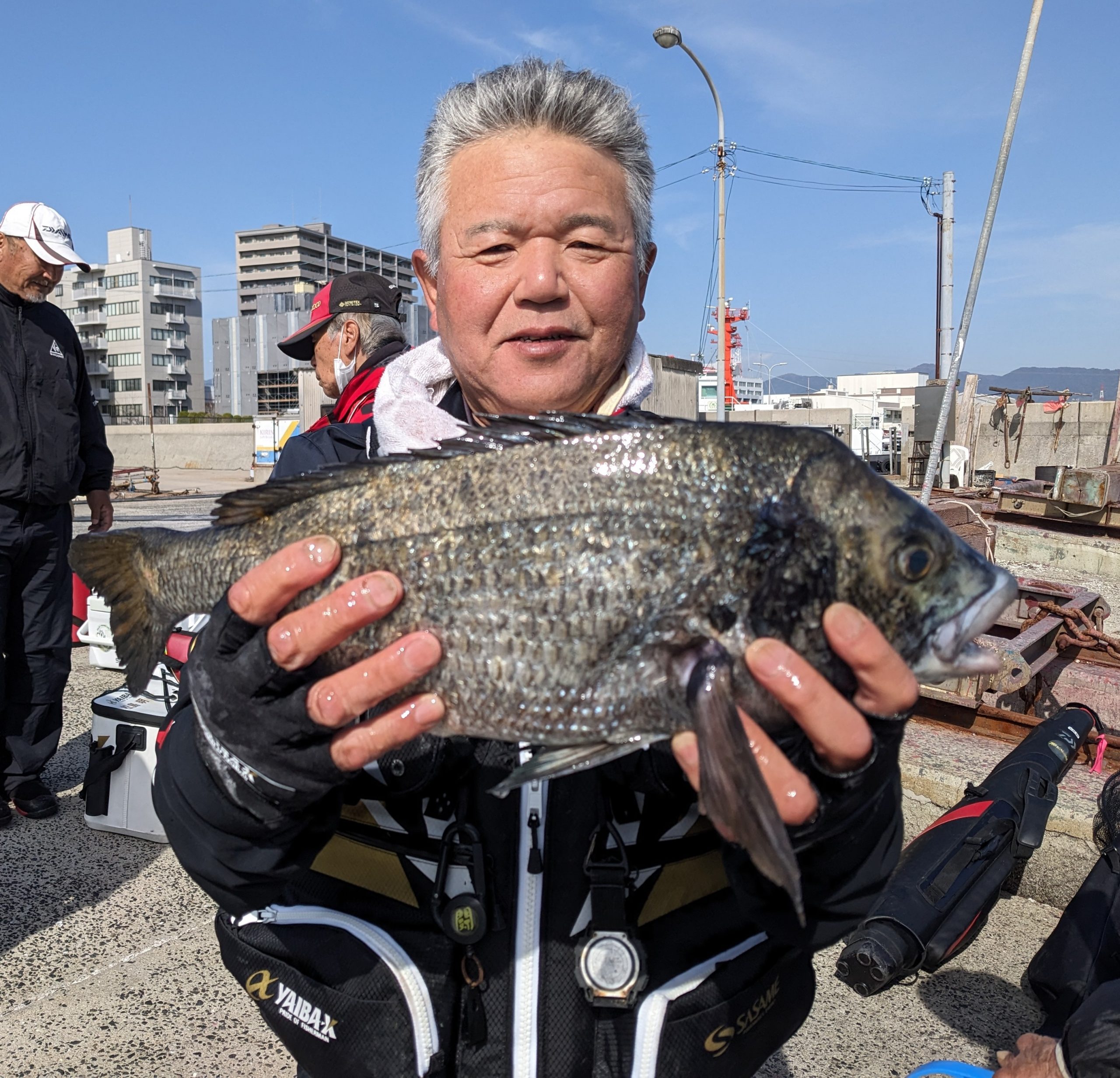釣果報告！！4月１１日１２日！！チヌ、マダイ、アジ、サバ！！